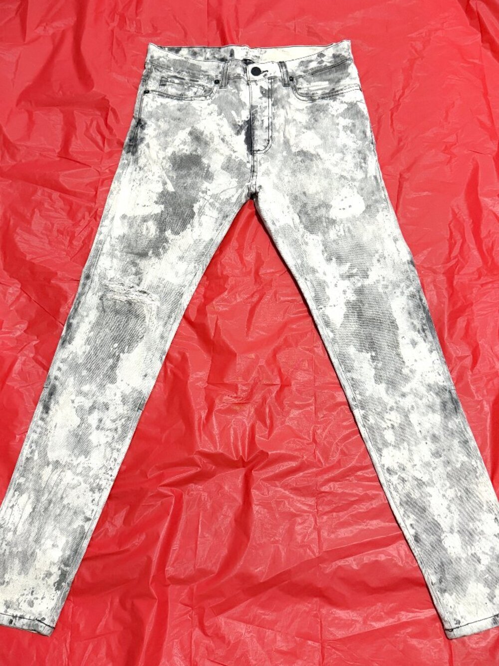 Syndicate Core Straight From The Shop Acid Washed Slim Tappered     Size 30 x 29